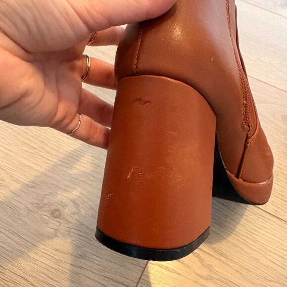 Heeled Mid-Calf Boots - Picture 4 of 8